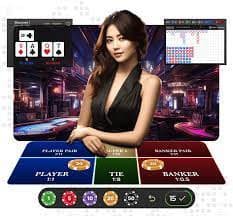 Demo aplikasi tiketjepe menampilkan meja Texas Hold'em Bonus di layar smartphone dengan tampilan responsif Demo aplikasi tiketjepe menampilkan meja Texas Hold'em Bonus di layar smartphone dengan tampilan responsif